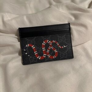 💚HUGE DISCOUNT💚 Gucci Snake Cardholder 🐍